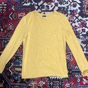 Long sleeve knit shirt